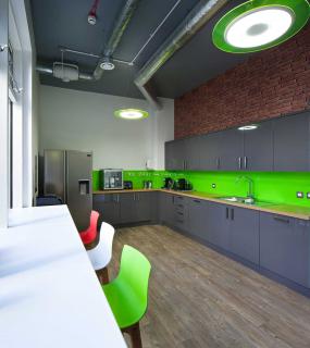 最新办公室茶水间装饰实景图