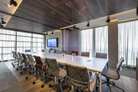 会议室办公桌椅装修实景图片