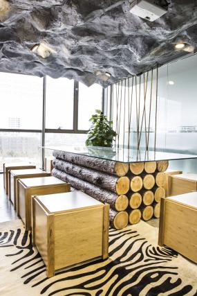 最新会议室办公桌椅效果图