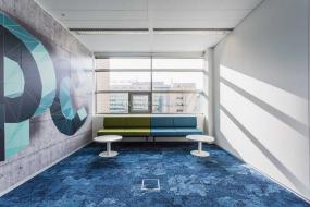 上海办公室地板装潢效果图