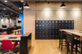 现代感办公室装修装潢效果图