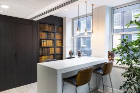 现代感办公室装潢效果图片