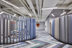 最新大公司办公室装修图片