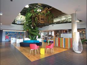 最新特色办公室装修图片