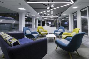 办公室玻璃隔墙装饰效果图