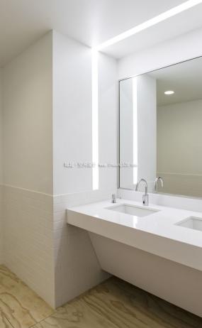 卫生间隔断装潢图片