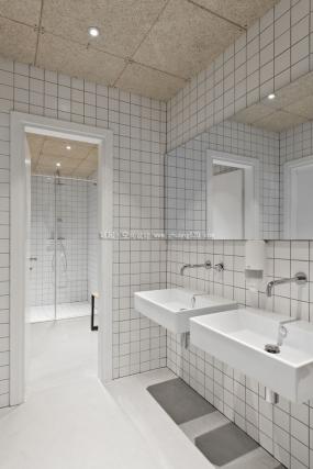 公共卫生间装潢效果图片