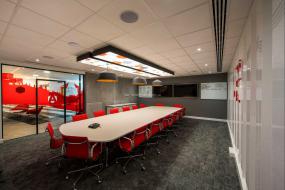 办公室格栅吊顶装修图片