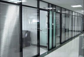 办公室屏风装潢效果图
