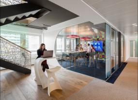 最新矿棉板办公室装饰效果图