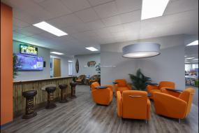 矿棉板吊顶办公室装潢效果图片