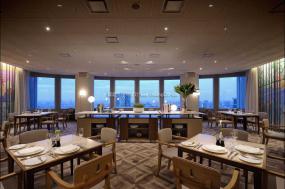 最新现代主题餐厅设计装修图片