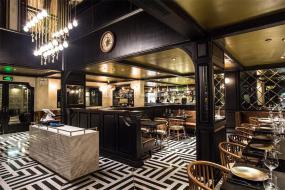 高档粤港茶餐厅装修效果图