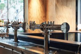 厂房式酒吧装饰设计效果图