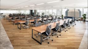 高档白色办公室装修效果图