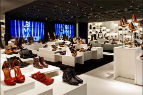 最新上海鞋店装饰实景图