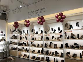 上海鞋店装饰设计效果图片