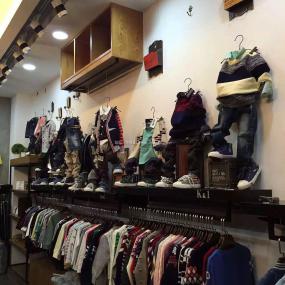 品牌童装店设计效果图片