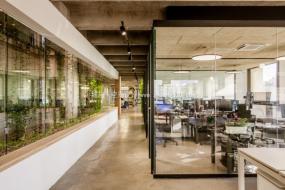 简约工业风办公室装修高清图片