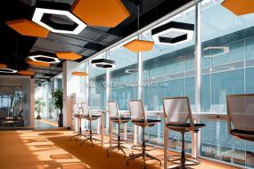 最新时尚健身俱乐部装饰实景图