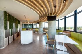 前卫时尚办公室装潢效果图