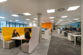 前卫时尚办公室装饰效果图