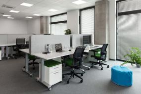 最新餐饮管理公司设计装修图片