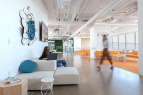 广告传媒公司装修高清效果图