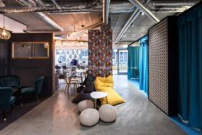 旅游公司设计装饰图片