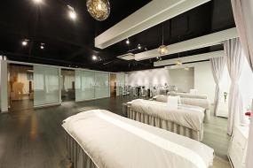 国外美发店装潢设计效果图片