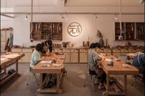 高档网络游戏工作室装修效果图