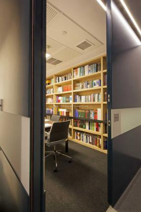 松江办公室设计装饰图片