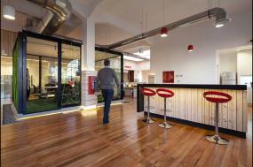 上海商务办公室装潢效果图