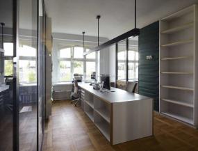 低调奢华办公室设计装修效果图