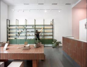 最新专卖店装饰实景图