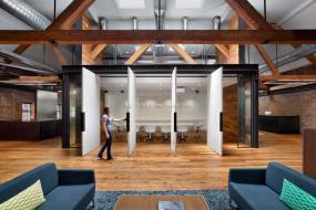 国际化办公室装修实物图片