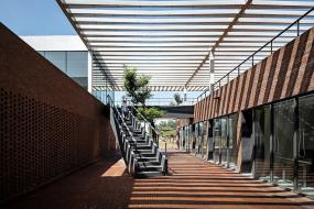 现代简约风格咖啡厅装修图片