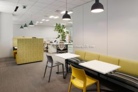 日式简约风格办公室设计装饰图