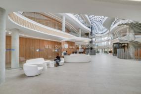 高档大气风格办公室设计效果图