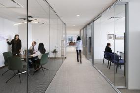 高档工业风格办公室设计装饰效果图