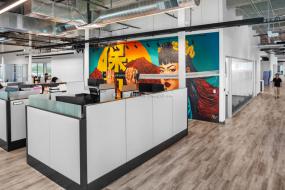 现代小办公室吊顶造型装修效果图片