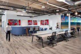 小办公室吊顶简单装修图片