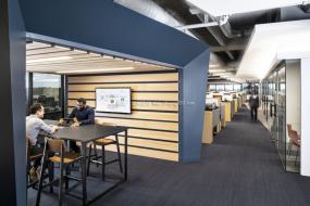 现代时尚装修办公室吊顶图片