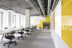 现代办公室装修天花吊顶效果图