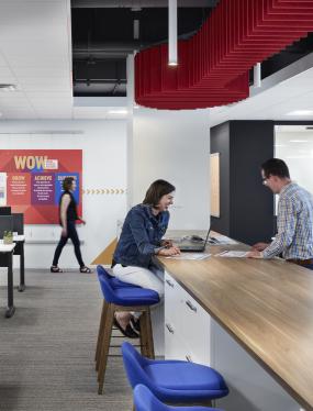 国外幼儿园办公室吊顶装修效果图片