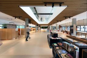 办公室员工大厅吊顶装修效果图片