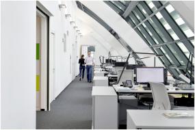 办公室最新室内装修设计效果图片2018