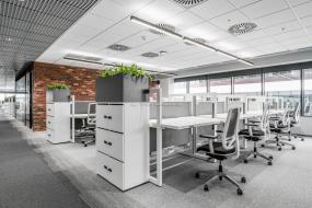 小型办公室摆设现代装修图