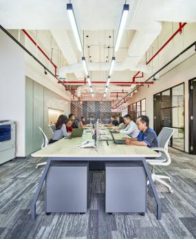 小型办公室简装修设计图图片