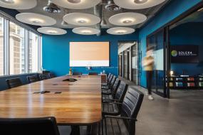 现代简约小型办公室装饰设计图